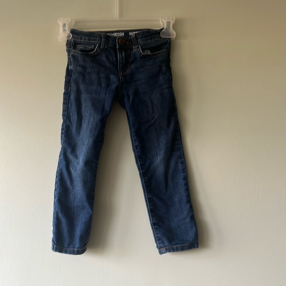 Kids Oshkosh B’gosh jeans. Supper skinny dark wash. Size 4
